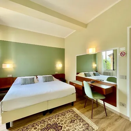 ホテル Brescia 3*